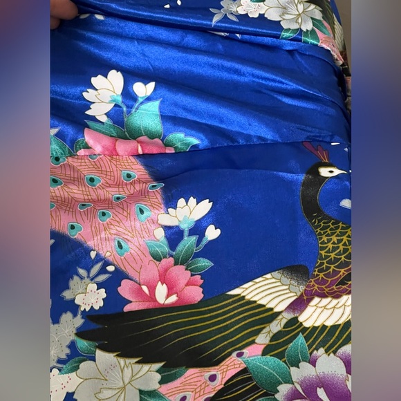 Women's Home Wear Polyester Bright Blue Mini Robe Peacocks Pink Flowers Size S - Picture 7 of 8